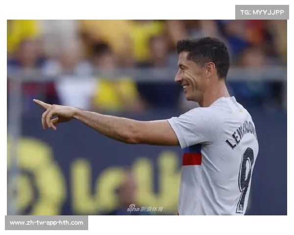 西甲联赛加的斯洛萨诺长途奔袭破门